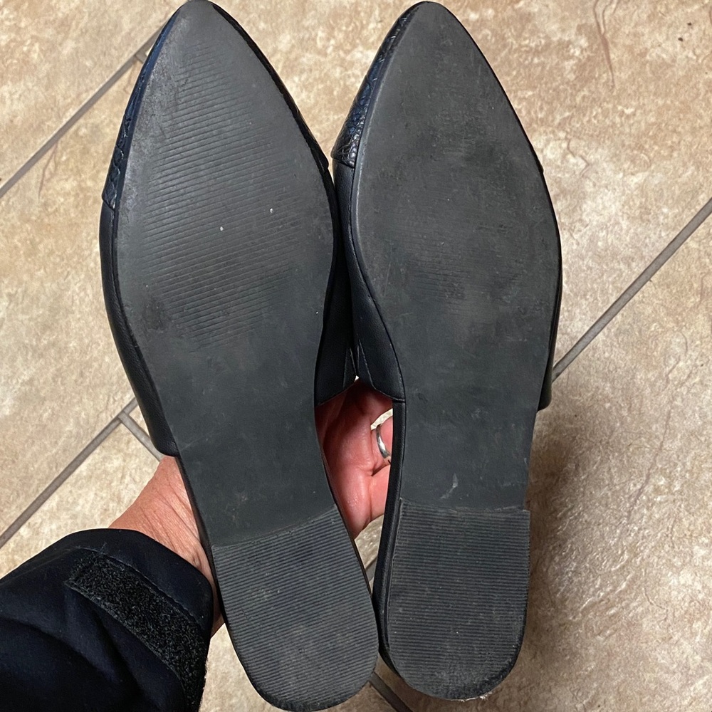 Steve Madden Elegant Black Size 7.5M Mules Career Academia Flats Collegiate - Picture 4 of 7
